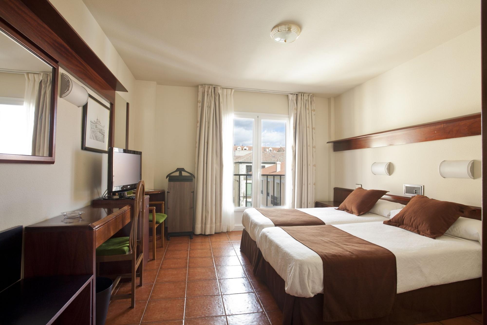 Hotel Florida San Lorenzo de El Escorial Extérieur photo